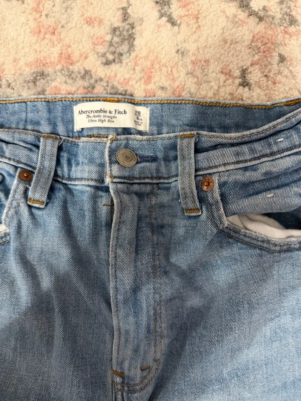 Abercrombie Jeans High-Rise - Image 2