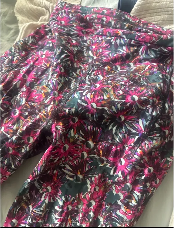 Lululemon leggings pockets  - Image 3