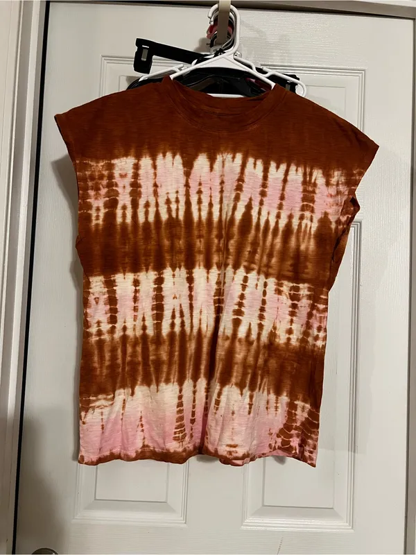 Universal Threads Brown and Pink Tie-Dye Cap Sleeve Tee - Image 2