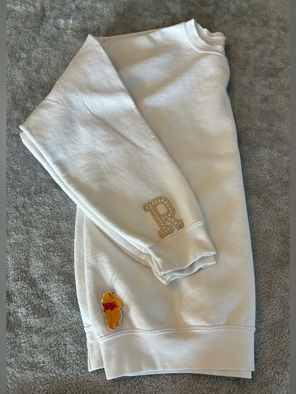 Women’s White Sweatshirt Patch Details of Winnie the Pooh Characters Size XL - Image 11