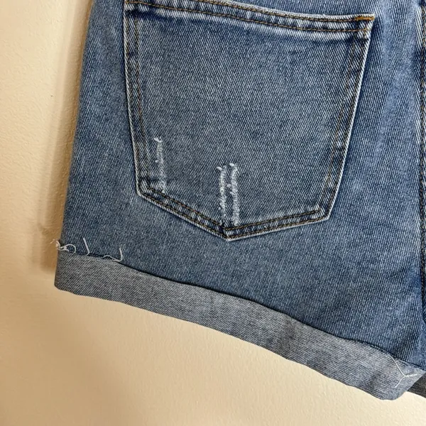 Pacsun ladies distressed short mom denim shorts size 29 - Image 7