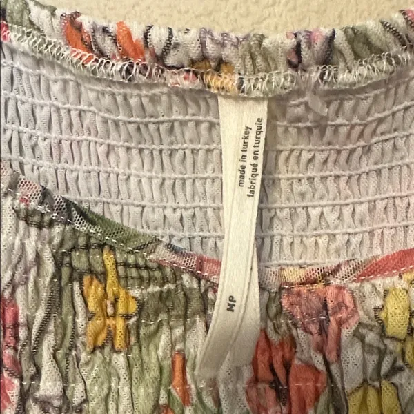 Anthropologie Aurelia Floral Smocked Top Size Medium Petite‎ - Image 4