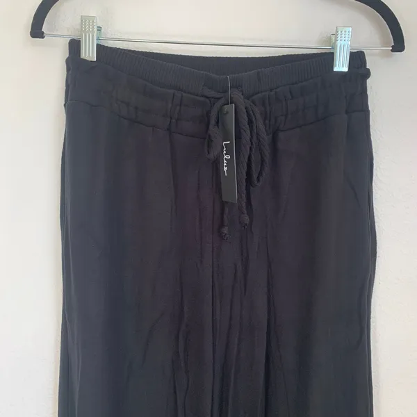 NWT Lulu's‎ Drawstring Flare Lounge Pants in Black - Image 4