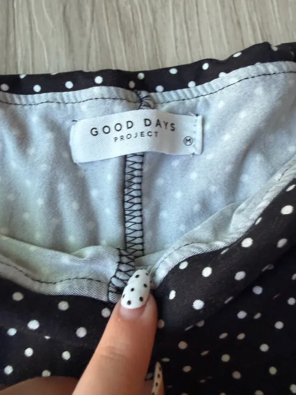 Polka dot fold over shorts!! Black Size M - Image 2