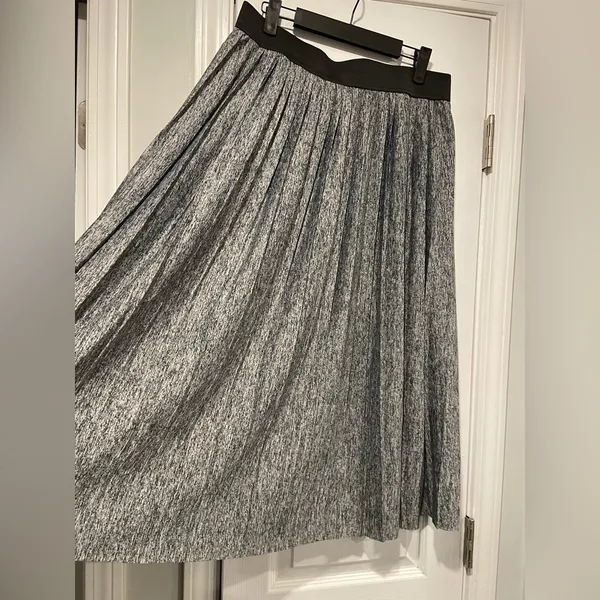 NWT Sag Harbor Size L Gray Heather Pleated Elastic Waist Lightweight Maxi Skirt - Image 3