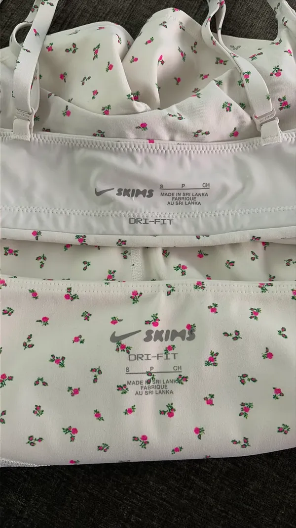 Nike Skims Short Set - Image 2