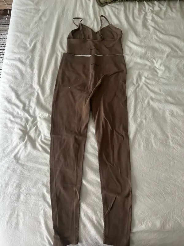 Wesley Brown set Size M/L - Image 4