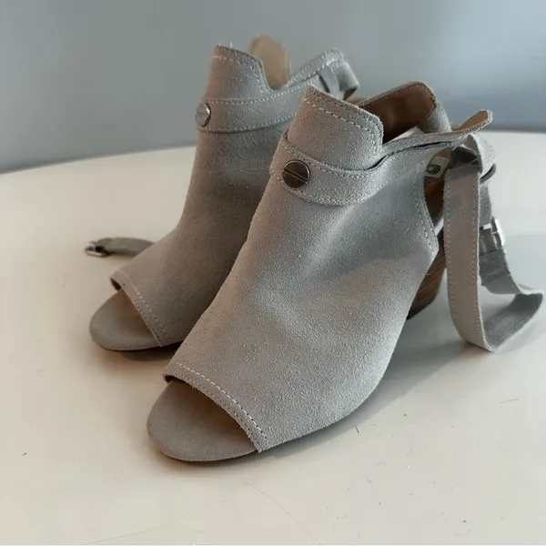 Cream‎ Peep-Toe Heels Joe's Jeans size 8 - Image 5