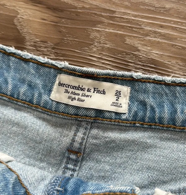 Abercrombie The Mom High Rise Denim Shorts - Image 6