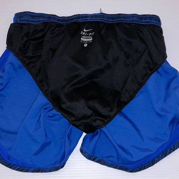 Nike Dri-Fit Shorts‎ - Size small - Image 5