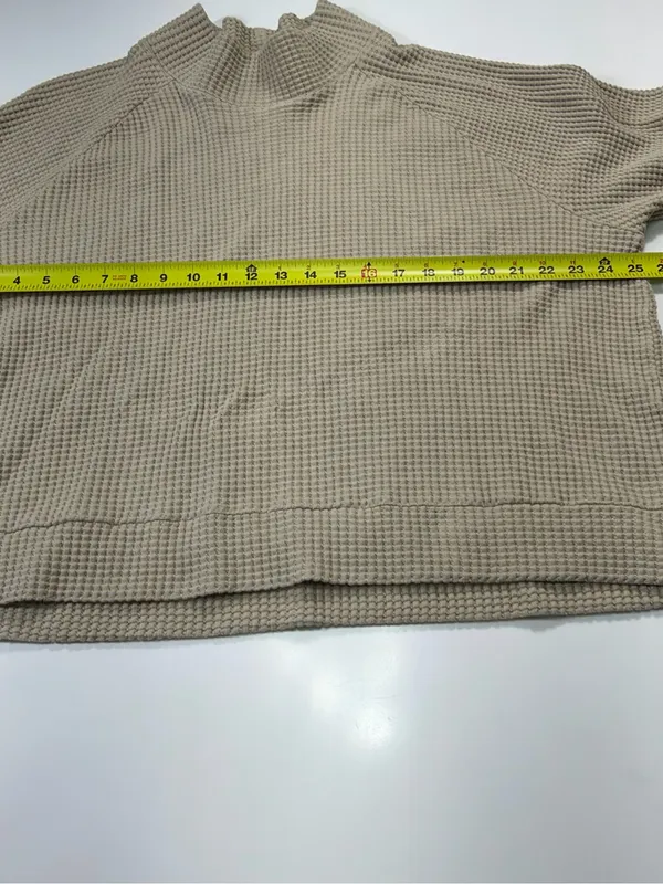 The North Face Women's Waffle-Knit Long Sleeve Pullover in Beige Size XL - Image 4