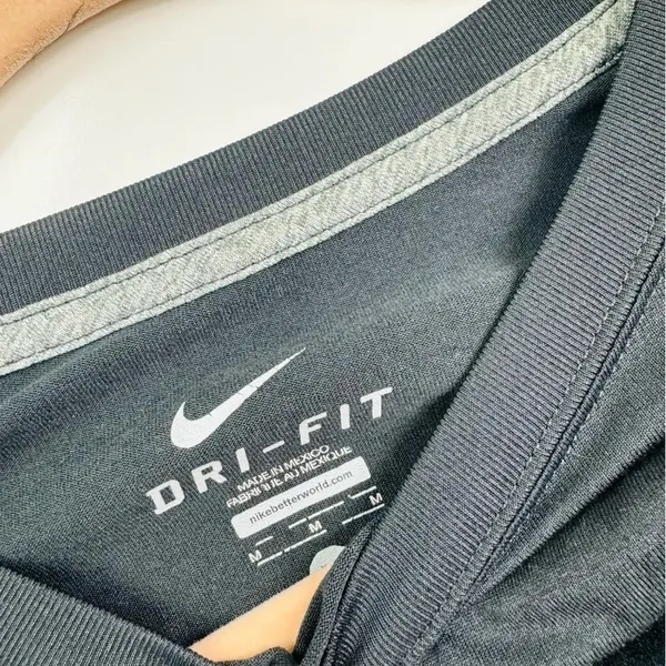 Nike Black‎ DriFit Long-Sleeve Running Top Medium - Image 6