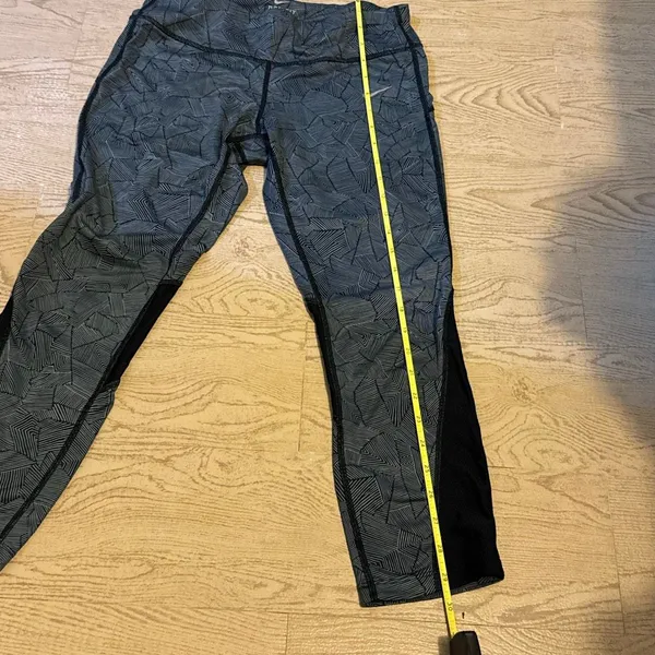 Nike Dri-FIT Capri running leggings with a black and gray geometric print and me - Image 7