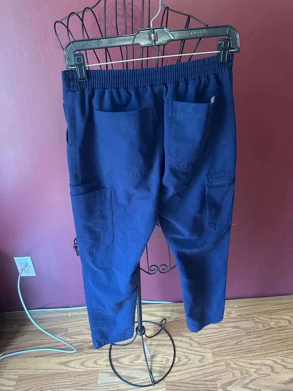 Figs Navy Drawstring Cargo Sweatpants - Image 10