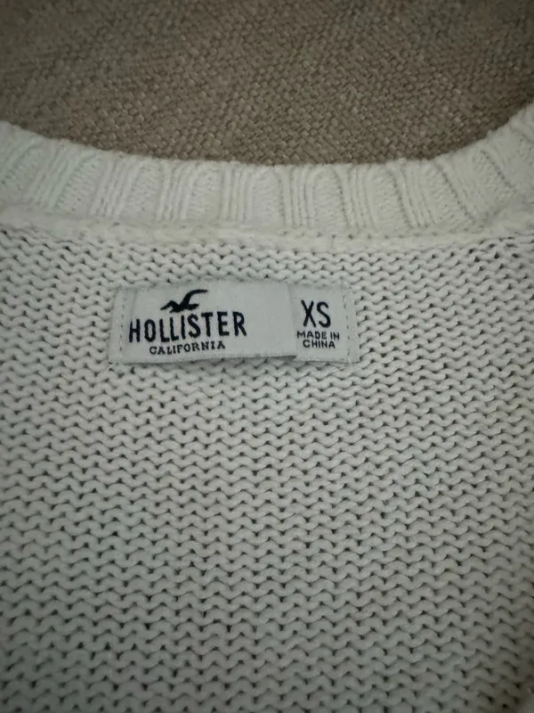 Hollister Sweater Cropped - Image 2