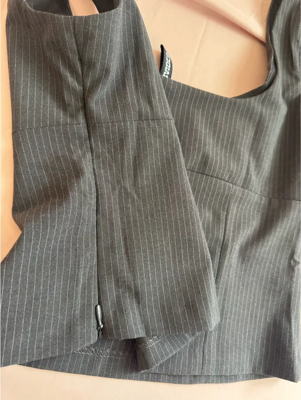 H&M Top Crop Grey Striped - Image 4