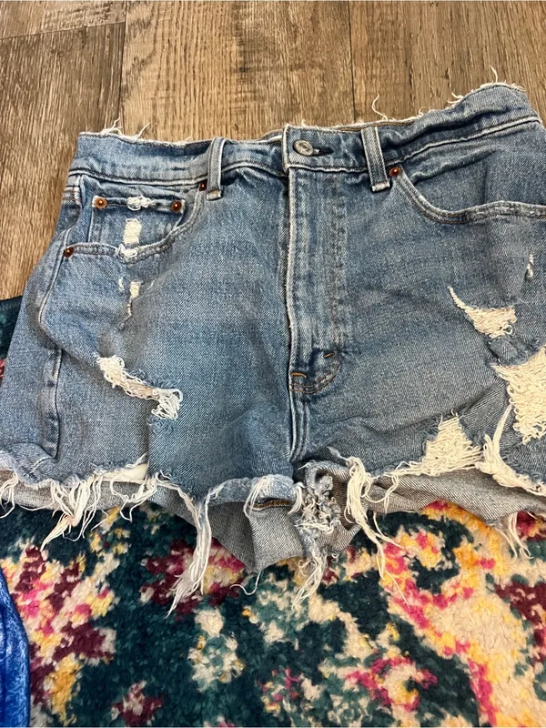 Abercrombie the mom High-Rise Distressed Denim Shorts - Blue - Image 8