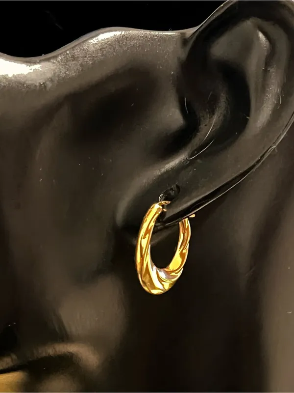 Macy’s 14K Gold Hoop Diamond Earrings W/ Resin Core - Image 6