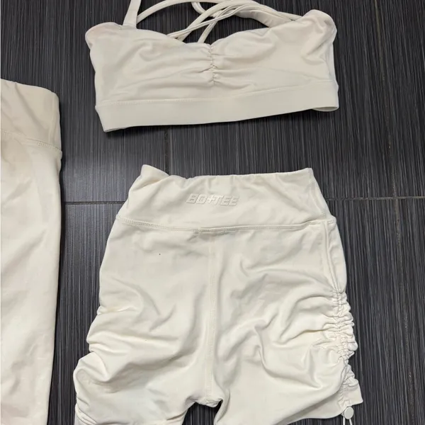 bo + tee cream activewear set White Size XS - Image 2