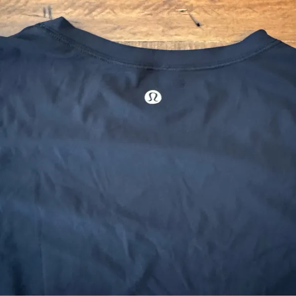 LULU🍋 Sole Training Short Sleeve Top‎ - Image 3