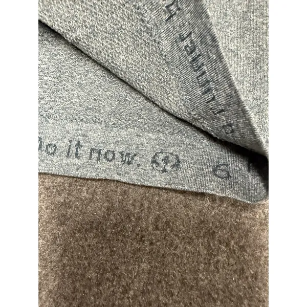 Lululemon Swifty Tech Long Sleeve Size 6 Green Athletic Running‎ Shirt Top Logo - Image 4