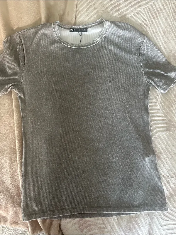 Zara women Metallic Silver Crew Neck T-Shirt - Image 3