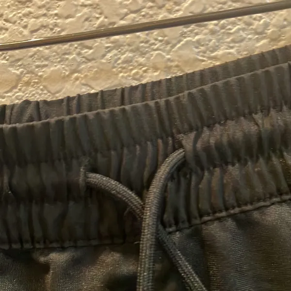 FINAL MARKDOWN Reebok slacks medium nwt - Image 3