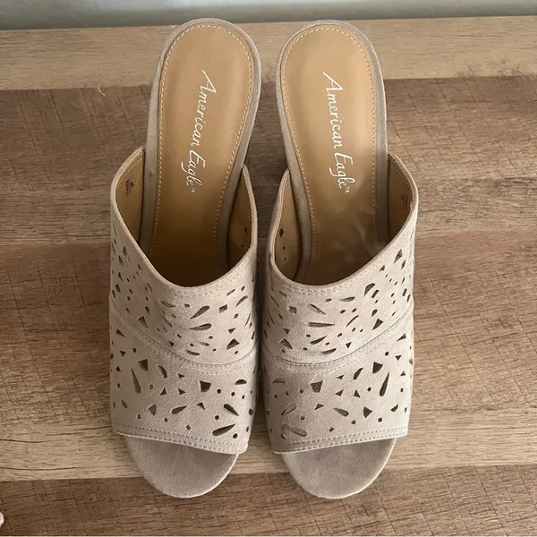 American Eagle Perforated Block Heel Mule Sandals Size 12 - Image 7