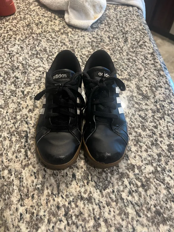 adidas Unisex Kids Black/White Low Top Lace-Up Sneaker Shoe US 4.5 - Image 3