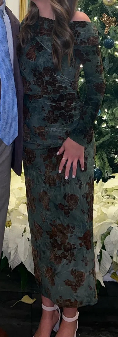 SheIn Silquee Green Flocked Floral Off-Shoulder Ruched Long Sleeve Elegant Maxi Dress - Image 6