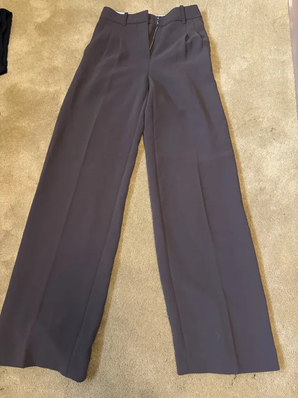 Aritzia Effortless Pant  - Image 4