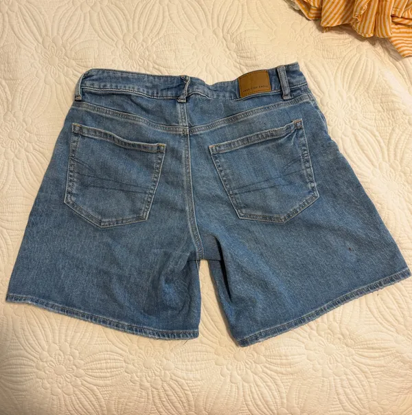 American Eagle low rise baggy short  - Image 2