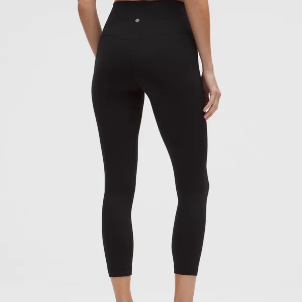 Lululemon Wunder under high rise black 25 in legging size 6/ basically new - Image 4