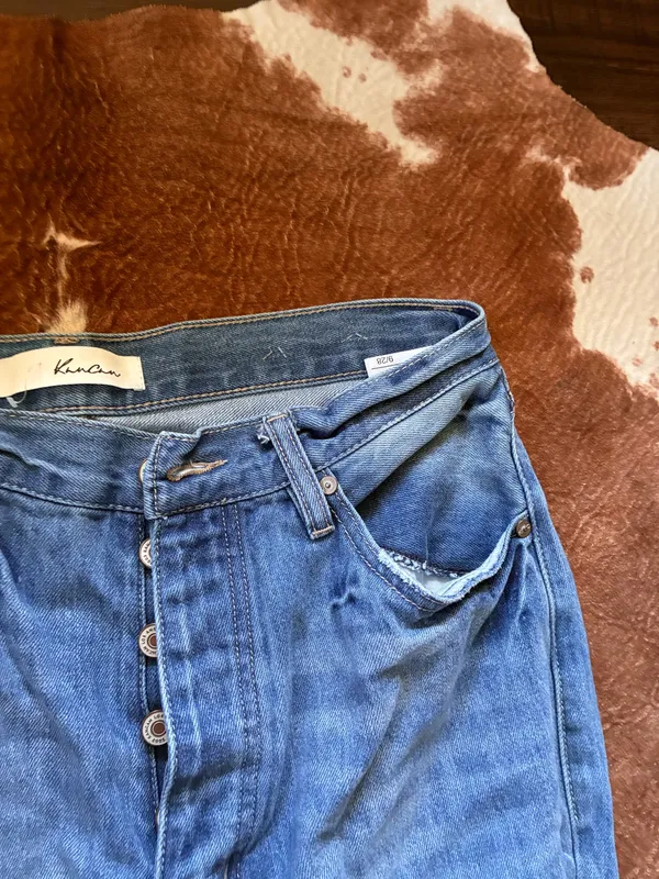 Kancan high rise button fly distressed straight leg jeans size 9/28 - Image 3