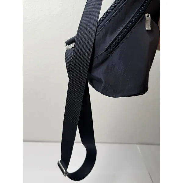 Baggallini Mini Sling Crossbody Shoulder Bag Navy Blue Everyday‎ Run Walk Active - Image 8
