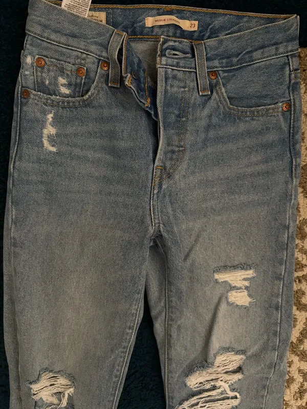 Levi’s Light Blue Wedgie straight High-Rise - Image 3