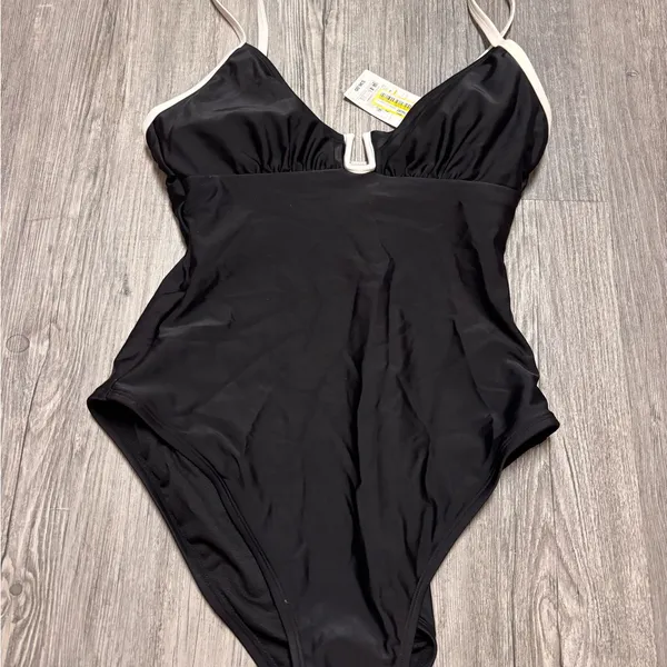 Shade & Shore Crepe U Wire One Piece Bathing Suit - Image 2