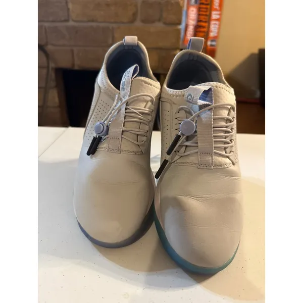 Clove White/Grey Womens Nursing Shoes Size 8 - Image 2
