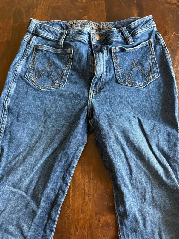 Wrangler Jeans Bell Bottom - Image 6