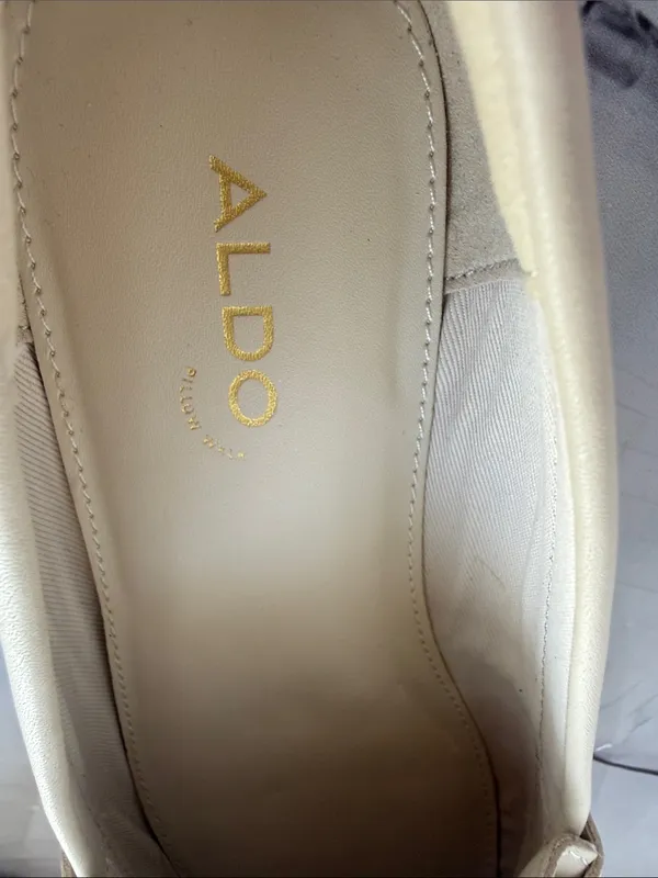 ALDO Laurea Cream Leather Loafers with Gold Chain Accent - NWOB - Image 9