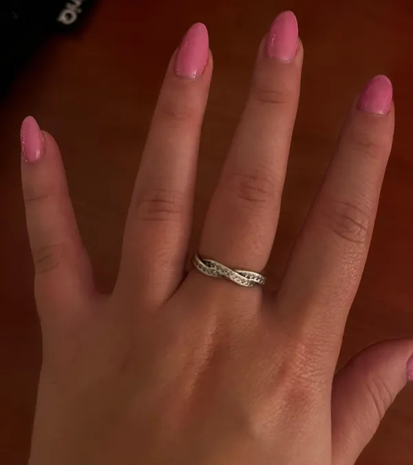 Pandora Sparkling Twisted Lines Ring - Image 3