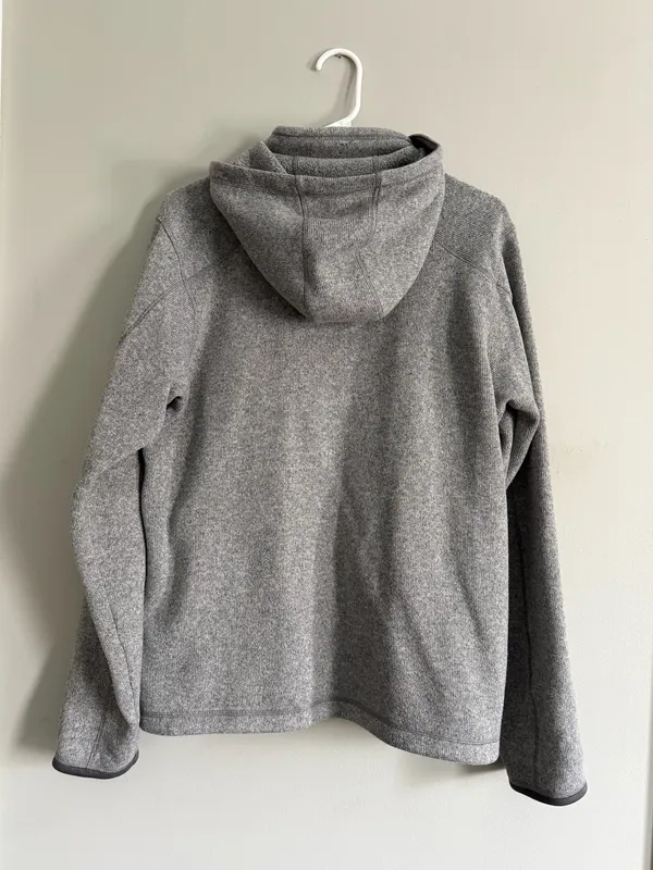 Men’s Patagonia zip-up  - Image 4