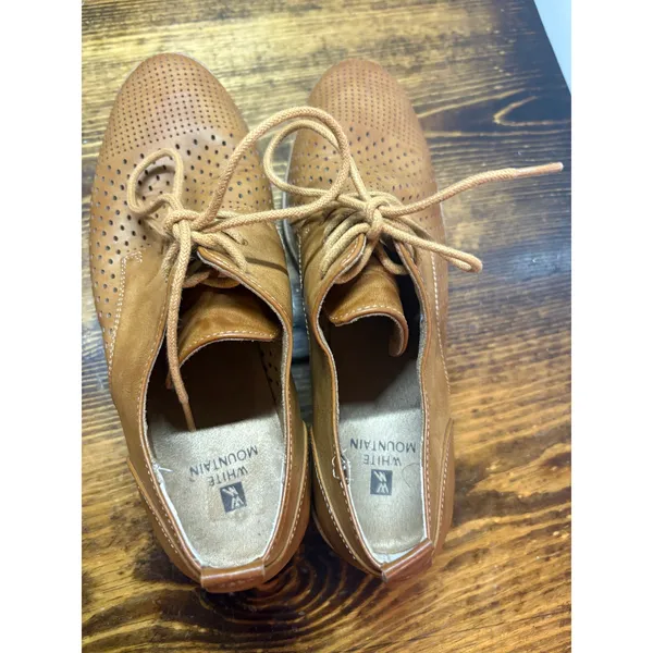 White‎ Mountain Tan Perforated Loarfers Size 8.5 - Image 5