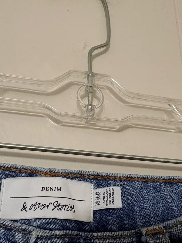 & Other Stories Slim Straight-Leg Jeans Light Wash Size 25/30 - Image 4