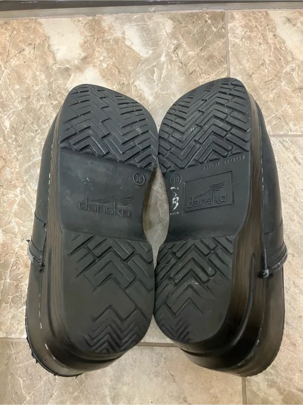 Dansko Professional Black Leather Clogs 7.5 - Image 6
