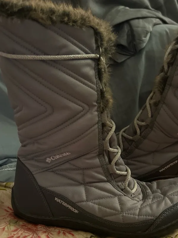 Columbia Minx Mid III Waterproof Snow Boots Ti Grey Steel 9.5 Pristine - Image 2