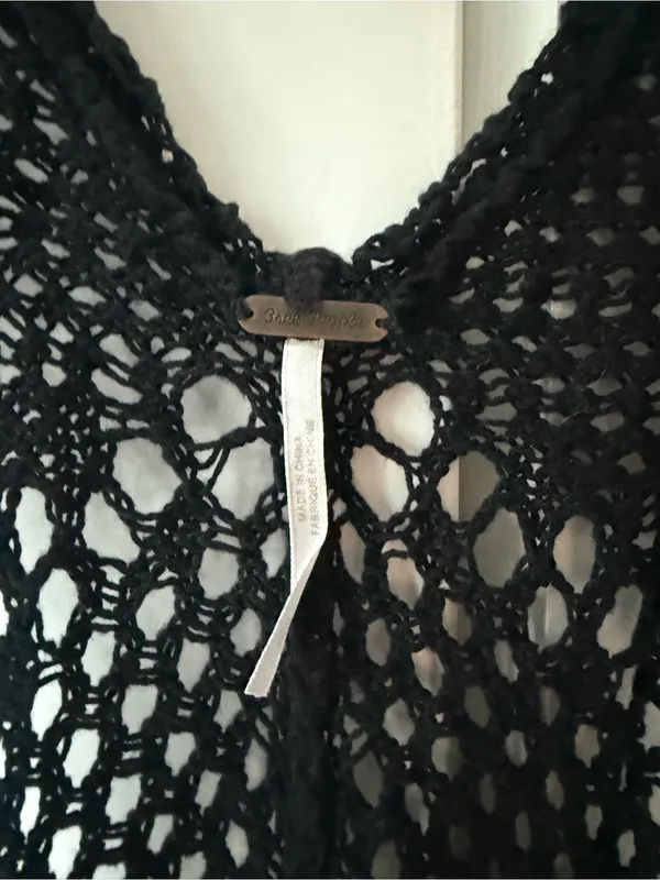 Free People Black Open-Knit V-Neck Crochet Top - Image 5