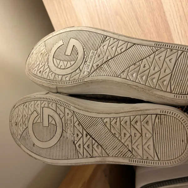 G Los Angeles Brown and Gold Sneakers with Logo Accent - Image 5