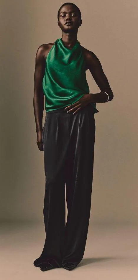 H&M NWT Green Satin Halterneck Top. Size Medium. - Image 2