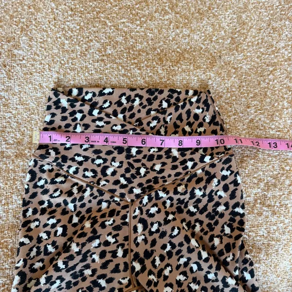 Aerie Chill Play Move‎ Leopard Cheetah Print Crossover V-Waist Leggings Brown Sm - Image 5